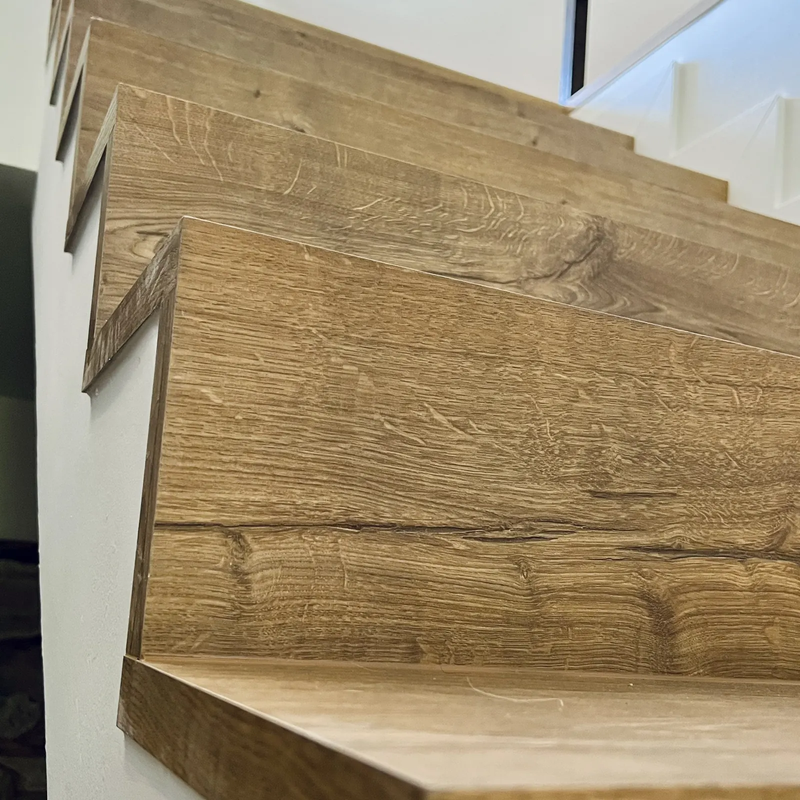 Instalación suelo laminado escalera Badajoz